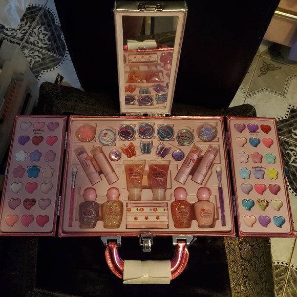 Toys Little Girls Super Princess Makeup Train Case Poshmark